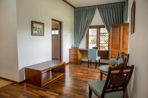 Гостиная зона в Stafford Bungalow - Stay More Nights and Enjoy Exclusive Savings
