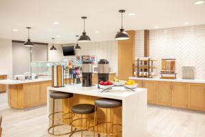 Dapur atau dapur kecil di Staybridge Suites - San Bernardino - Loma Linda