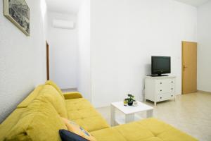 Fotografie z fotogalerie ubytování Apartments by the sea Kastel Novi, Kastela - 20043 v destinaci Kaštela + 5 fotografií