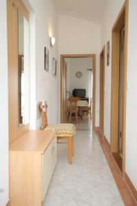 Fotografie z fotogalerie ubytování Apartments by the sea Preko, Ugljan - 8515 v destinaci Poljana