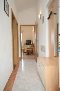 Fotografie z fotogalerie ubytování Apartments by the sea Preko, Ugljan - 8515 v destinaci Poljana