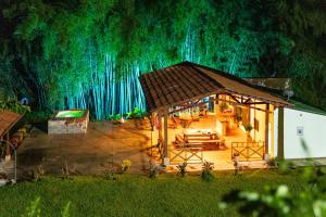Zahrada ubytování Agradable cabaña cafetera con jacuzzi a 12 min del centro de pereira