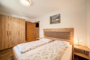 En eller flere senger på et rom på Parigger Apt Enzian