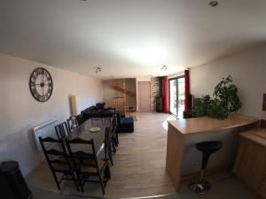 Posezení v ubytování Maison neuve proche de Barcelonnette