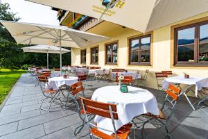 Restoran või mõni muu söögikoht majutusasutuses Das Wiesgauer - Alpenhotel Inzell