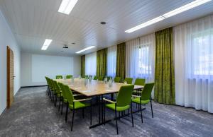 Ärikülastajate ala ja/või konverentsiruum majutusasutuses Das Wiesgauer - Alpenhotel Inzell