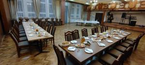 Ein Restaurant oder anderes Speiselokal in der Unterkunft DW Halicz 