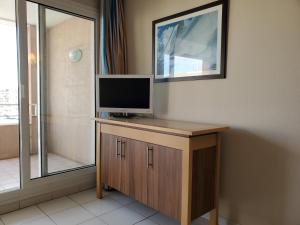 Televízia a/alebo spoločenská miestnosť v ubytovaní CAP HERMES Vue PORT T2 40m2 climatise 4 personnes