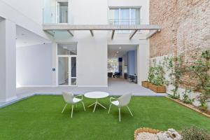 Ogród w obiekcie Uma Suites O'Donnell