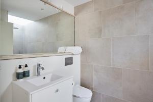Koupelna v ubytování Vesterlandet + 11 fotografií