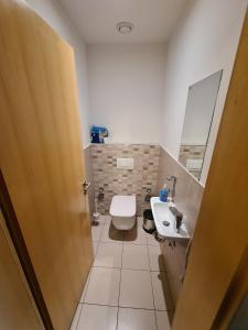 Ett badrum på Villa Mari - apartma št. 6