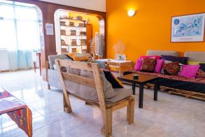A seating area at Simabo's Backpackers' Hostel