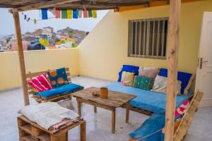 A seating area at Simabo's Backpackers' Hostel