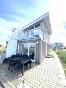 En balkon eller terrasse på Ferienhaus Kleine Auszeit Marina Wendtorf
