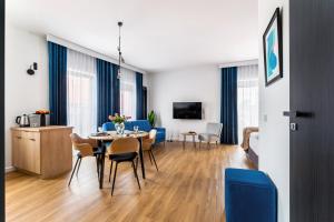Μια τηλεόραση ή/και κέντρο ψυχαγωγίας στο Apart House, Tylna 20