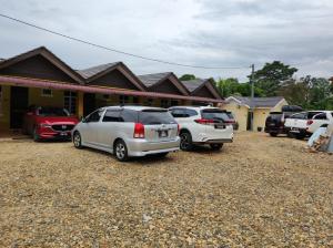 Gallery image of CTZ PAROH RIVER PARK in Jertih