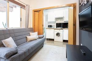 Kuchyňa alebo kuchynka v ubytovaní San Rafael 1 Apartments