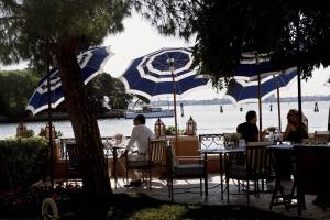 Vue sur la rivière ou le fleuve situé(e) à proximité de l'hôtel