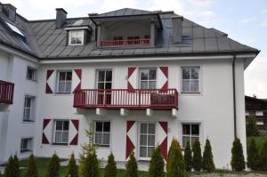 Budynek, w którym mieści się apartament