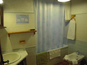 A bathroom at La Casa de la Abuela Clotilde