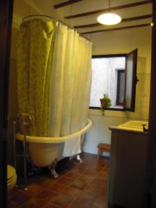 A bathroom at La Casa de la Abuela Clotilde