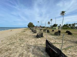 Beach sa o malapit sa holiday home