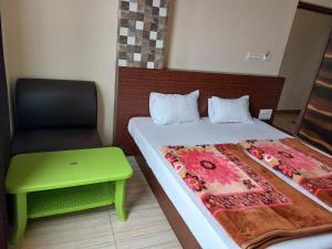 Galería fotográfica de HOTEL SATYAM PALACE en Deoghar
