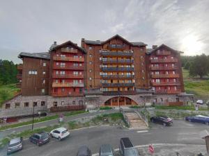 Budynek, w którym mieści się apartament