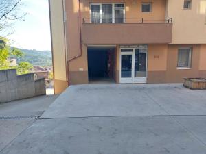 A balcony or terrace at Apartament Emi