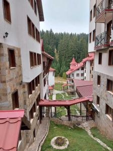 an overhead view of a group of buildings at Комплекс Замъка 2 ап 301 in Pamporovo