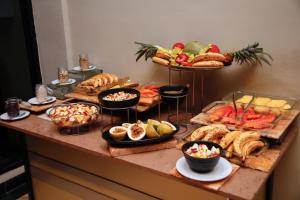Comida no hotel ou em algum lugar perto