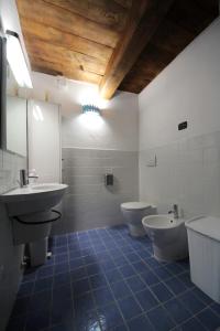 Phòng tắm tại Agriturismo Terrazza sul Parco