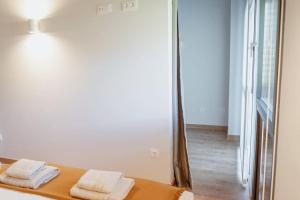 Postel nebo postele na pokoji v ubytování CASA LLOP a Paüls, Vall Fosca + 37 fotografií