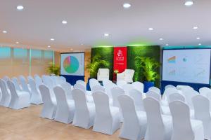 Área de negócios e/ou sala de conferências em Hotel Ciudad de David
