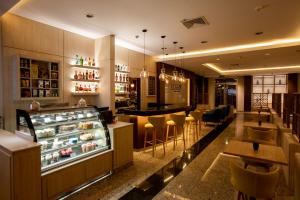 O lounge ou bar de Hotel Ciudad de David