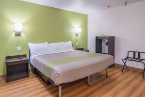 Postel nebo postele na pokoji v ubytování Motel 6-Abilene, TX