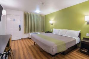 Postel nebo postele na pokoji v ubytování Motel 6-Abilene, TX