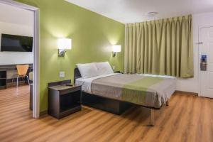 Postel nebo postele na pokoji v ubytování Motel 6-Abilene, TX