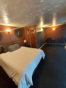 Gallery image of Cedar Village Motel in Spokane