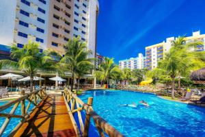 A piscina localizada em Best Western Suites Le Jardin Caldas Novas ou nos arredores