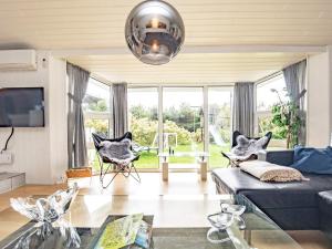 Posezení v ubytování Luxury Retreat in Vejers - By Traum Ferienwohnungen