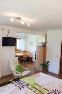 Kuchyňa alebo kuchynka v ubytovaní Ferienwohnung Weitblick