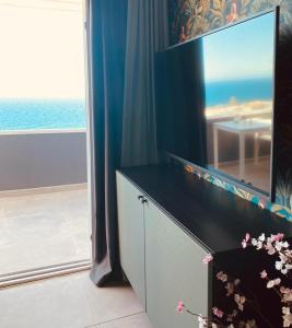 TV a/nebo společenská místnost v ubytování Atlantic View Maspalomas + 28 fotografií