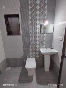 Hotel Kavijay Sea View的一间浴室