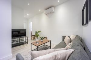Zdjęcie z galerii obiektu Encantador apartamento en Atocha w Madrycie
