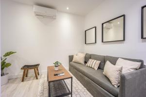 Zdjęcie z galerii obiektu Encantador apartamento en Atocha w Madrycie