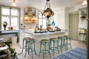 Fotografie z fotogalerie ubytování Strandflickornas Annex Gula Villan v destinaci Lysekil + 44 fotografií