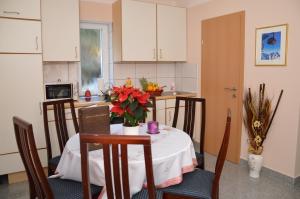 Kuchyňa alebo kuchynka v ubytovaní Private Room Pyrkerstraße