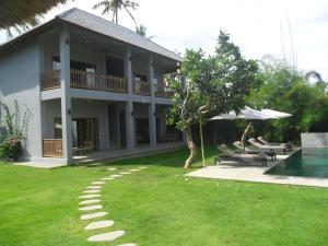 Jardí fora de Ju'Blu Hotel