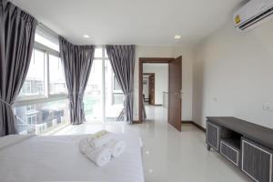 Postel nebo postele na pokoji v ubytování Luxury Pool Villa at Golden Sea Hua Hin